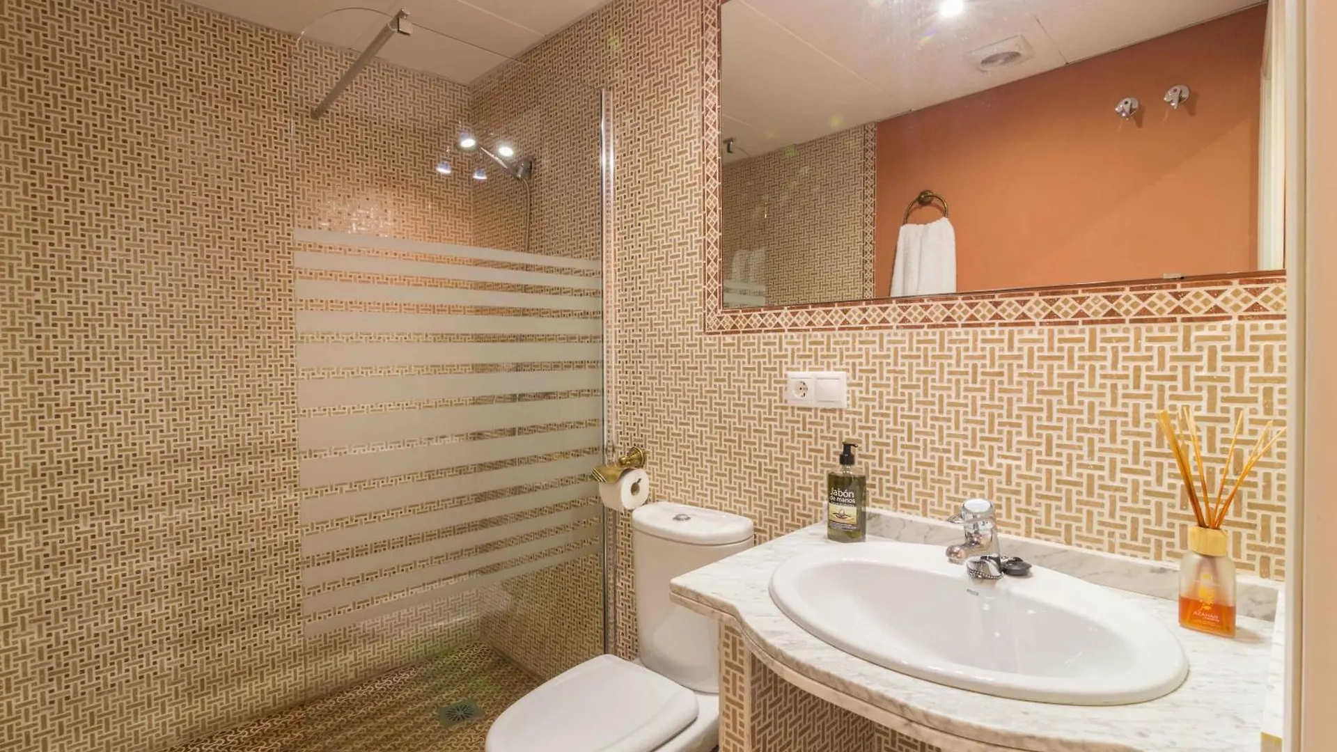 Apartamentos Salmerones Alhama de Granada España